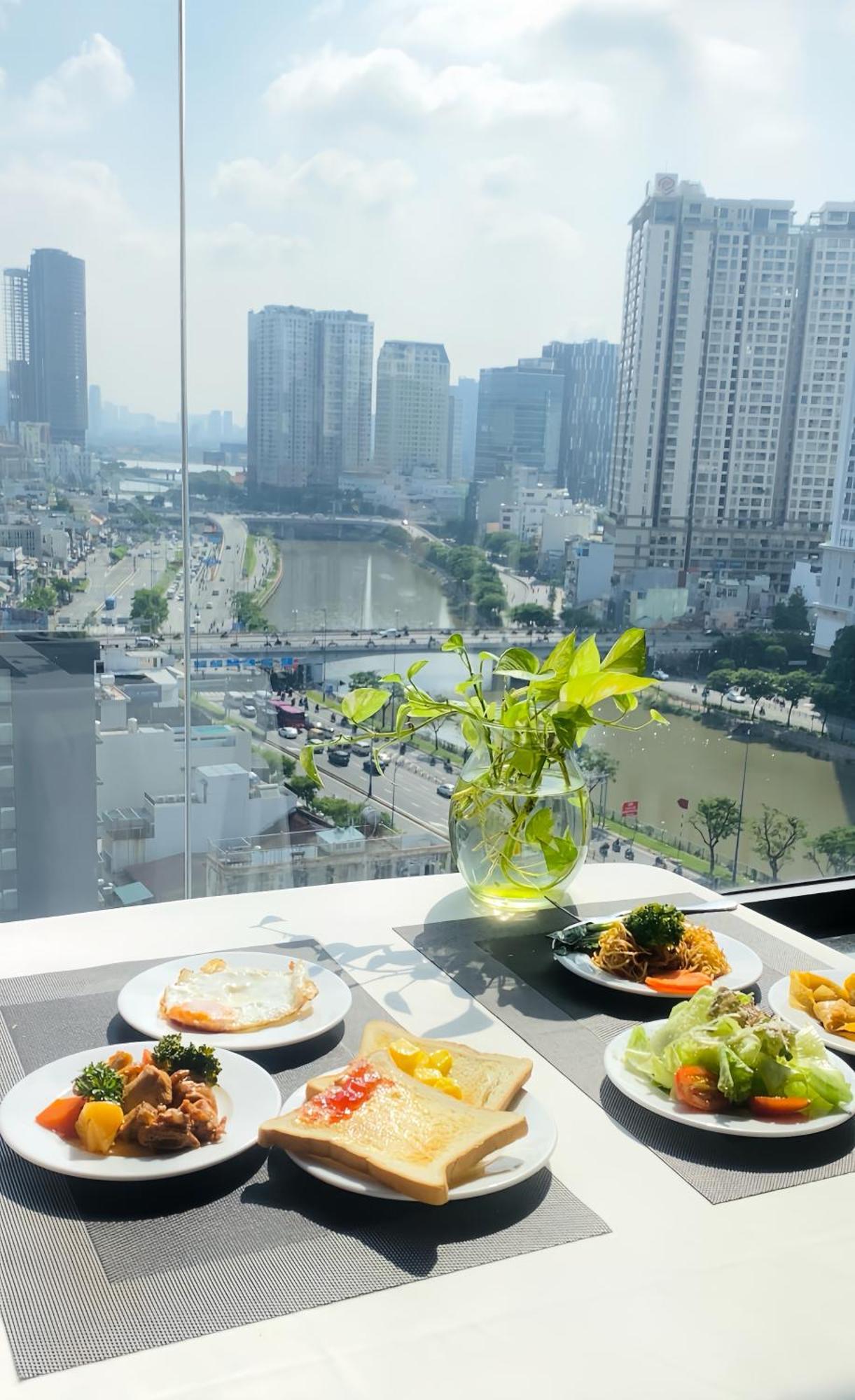 Huazhu Hotel ホーチミン市 エクステリア 写真
