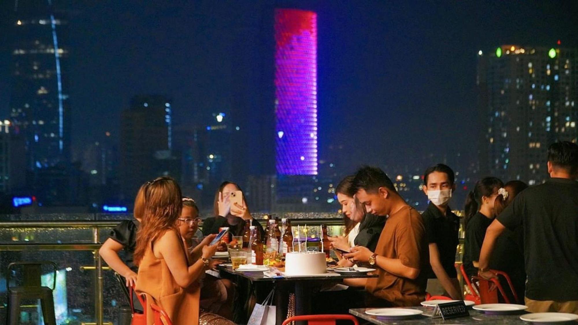 Huazhu Hotel ホーチミン市 エクステリア 写真