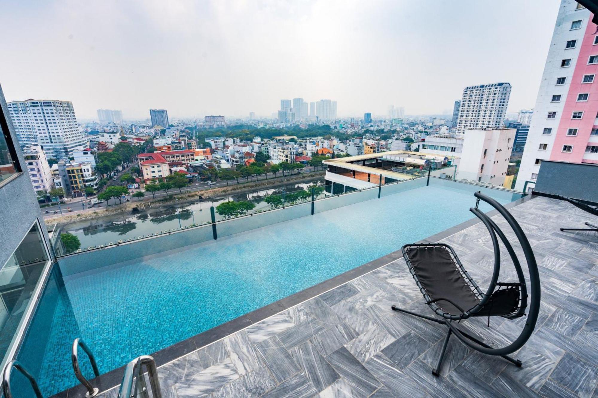 Huazhu Hotel ホーチミン市 エクステリア 写真